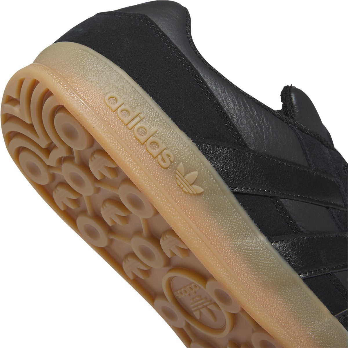 Adidas Aloha Super Core Black/Carbon/Gum