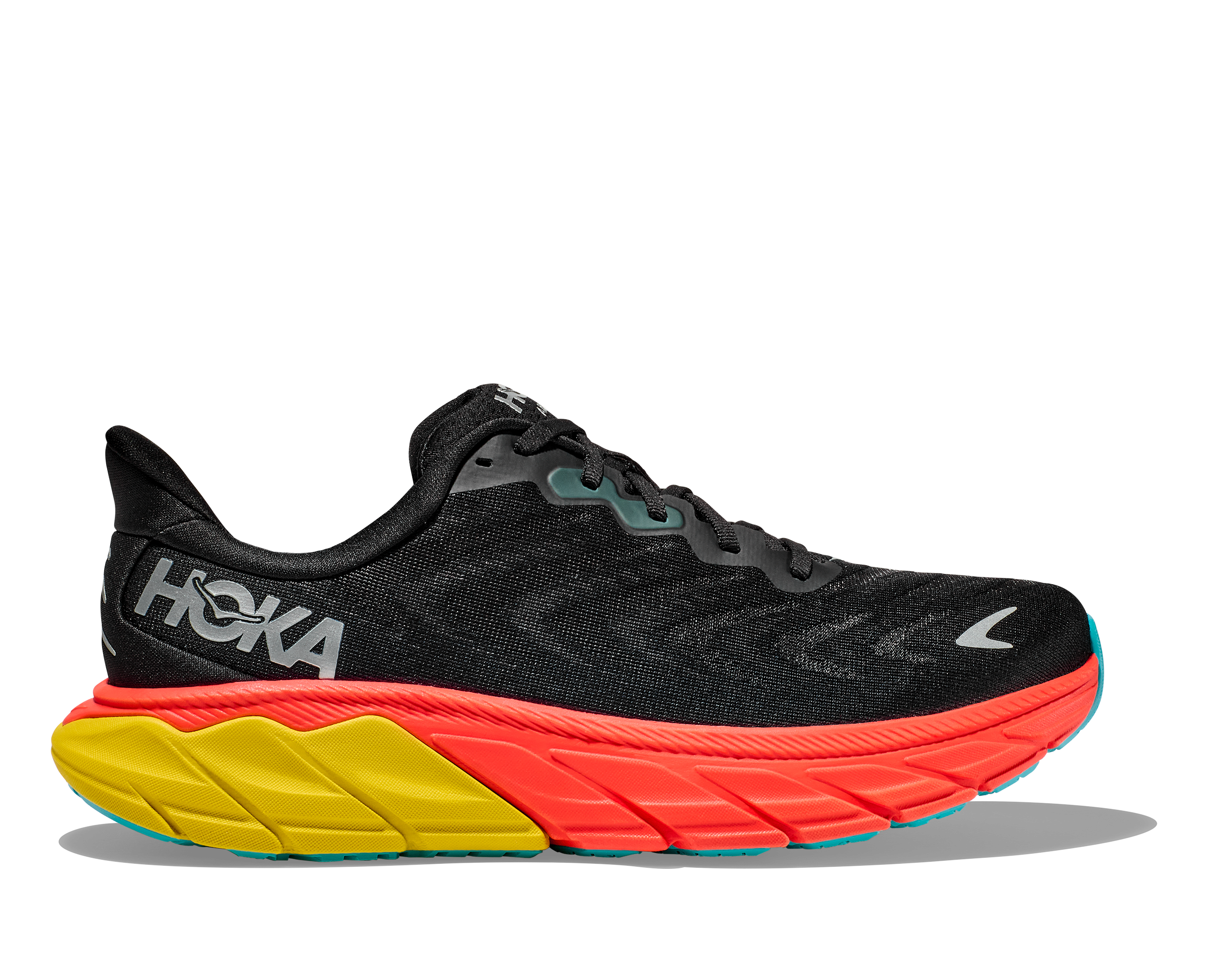 M Hoka ARAHI 6