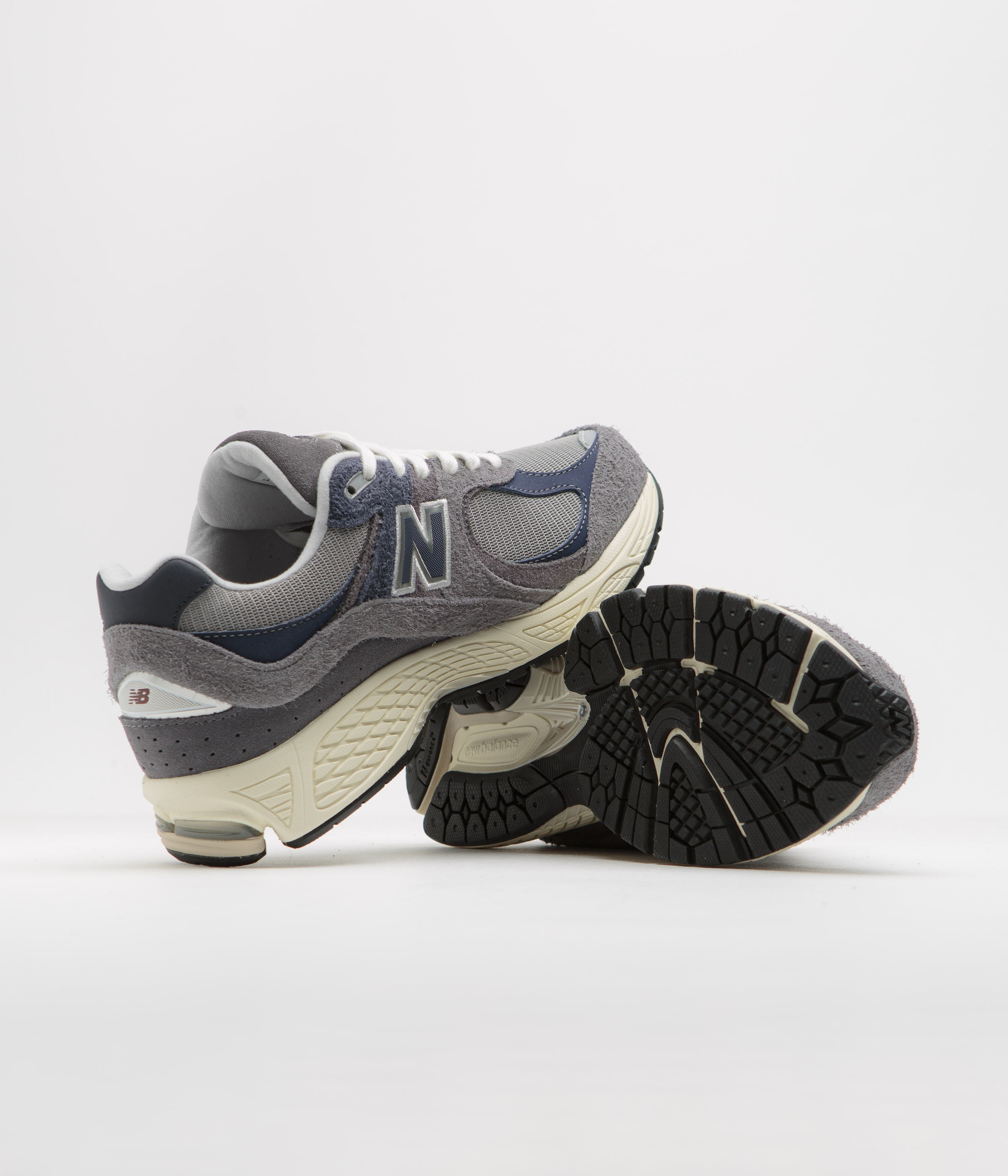 New Balance 2002R Shoes - NB Navy / Grey