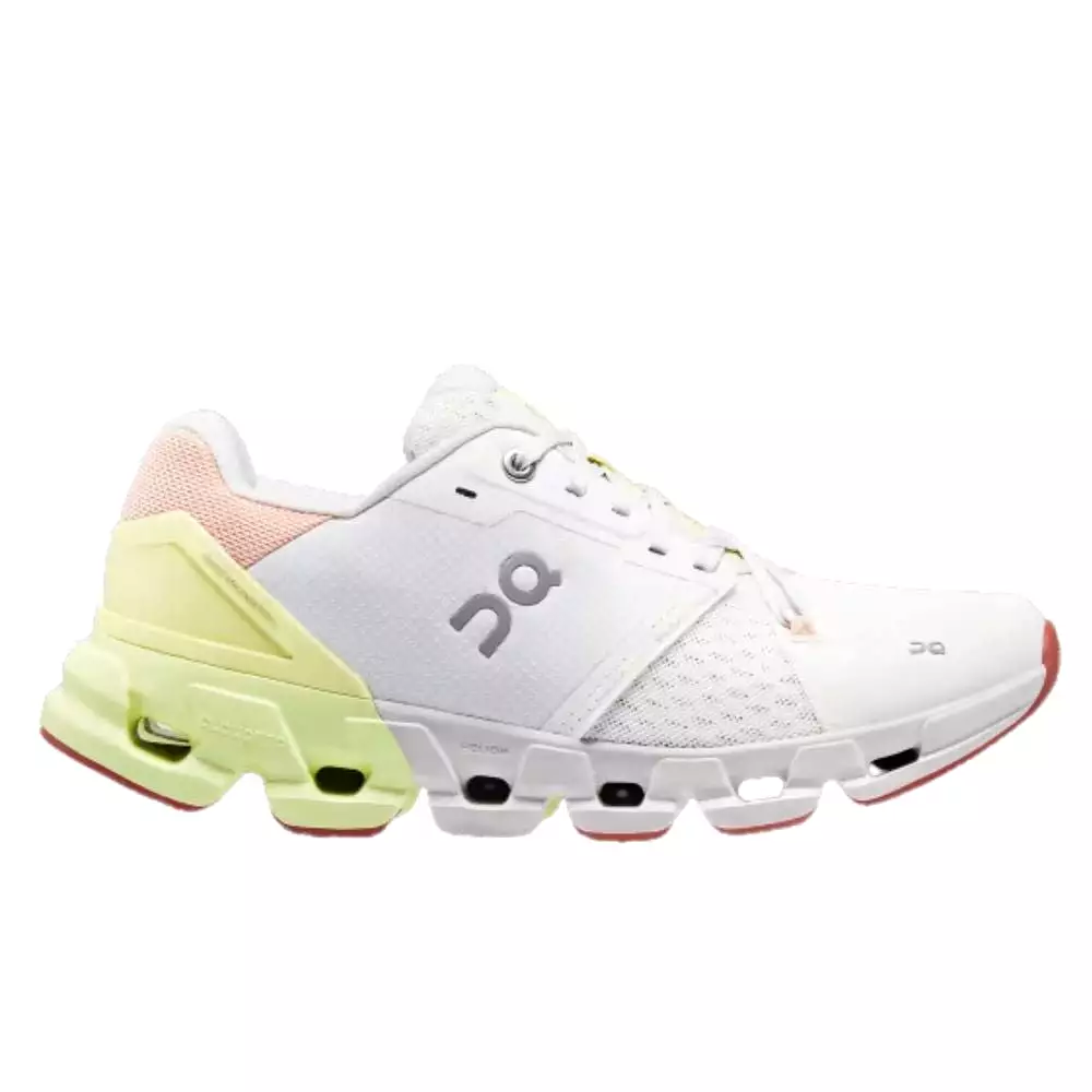 'On Running' Women's Cloudflyer 4 - White / Hay