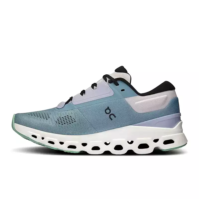 Women's On Cloudstratus 3